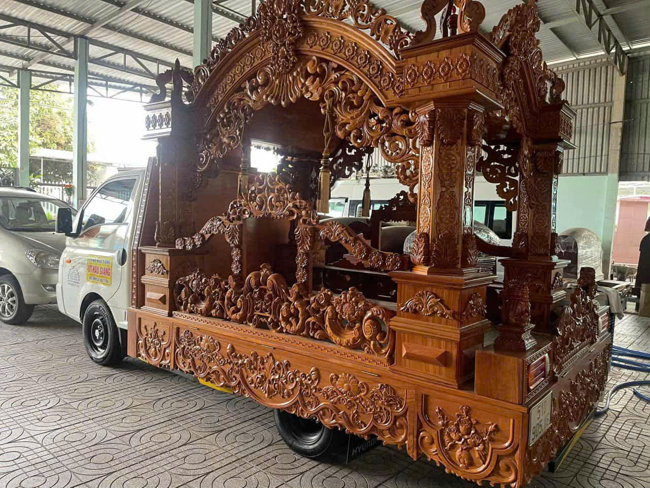 Quy trình chuẩn bị xe đưa tang lễ chu đáo chuyên nghiệp