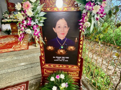 LỄ TANG BÀ PHẠM THỊ THU