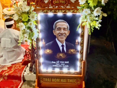 LỄ TANG ÔNG HỒ VĂN NHỦ