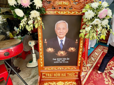 LỄ TANG ÔNG ĐOÀN VĂN ẨN